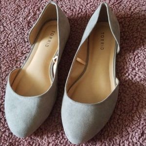 Torrid size wide 9 flats